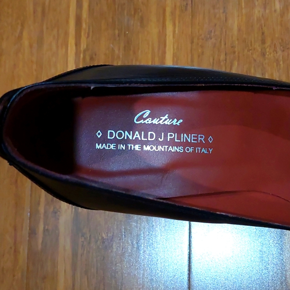 NEW Donald J Pliner Couture Italian Pumps - Picture 8 of 8